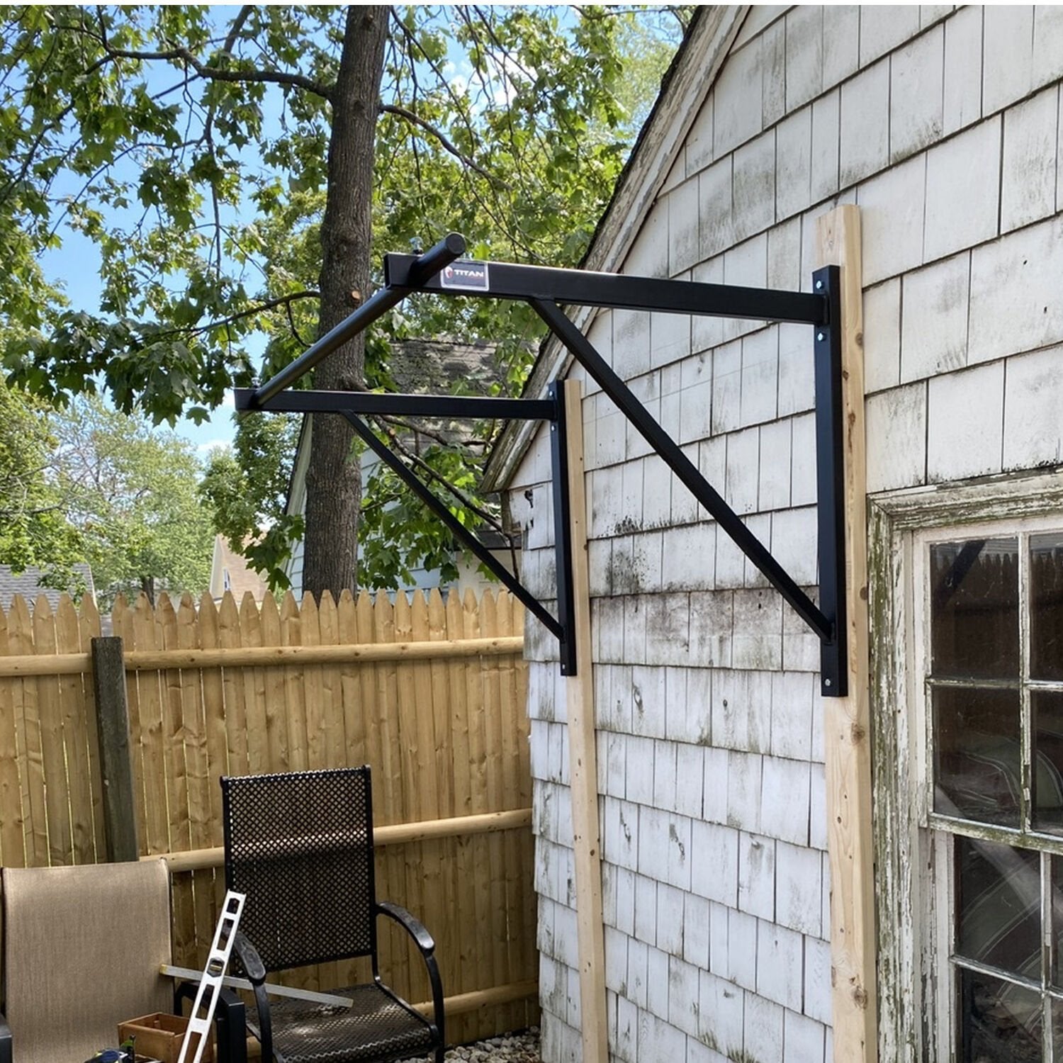 Titan Fitness Ceiling Wall-Mount Pull-Up Bar photo 2