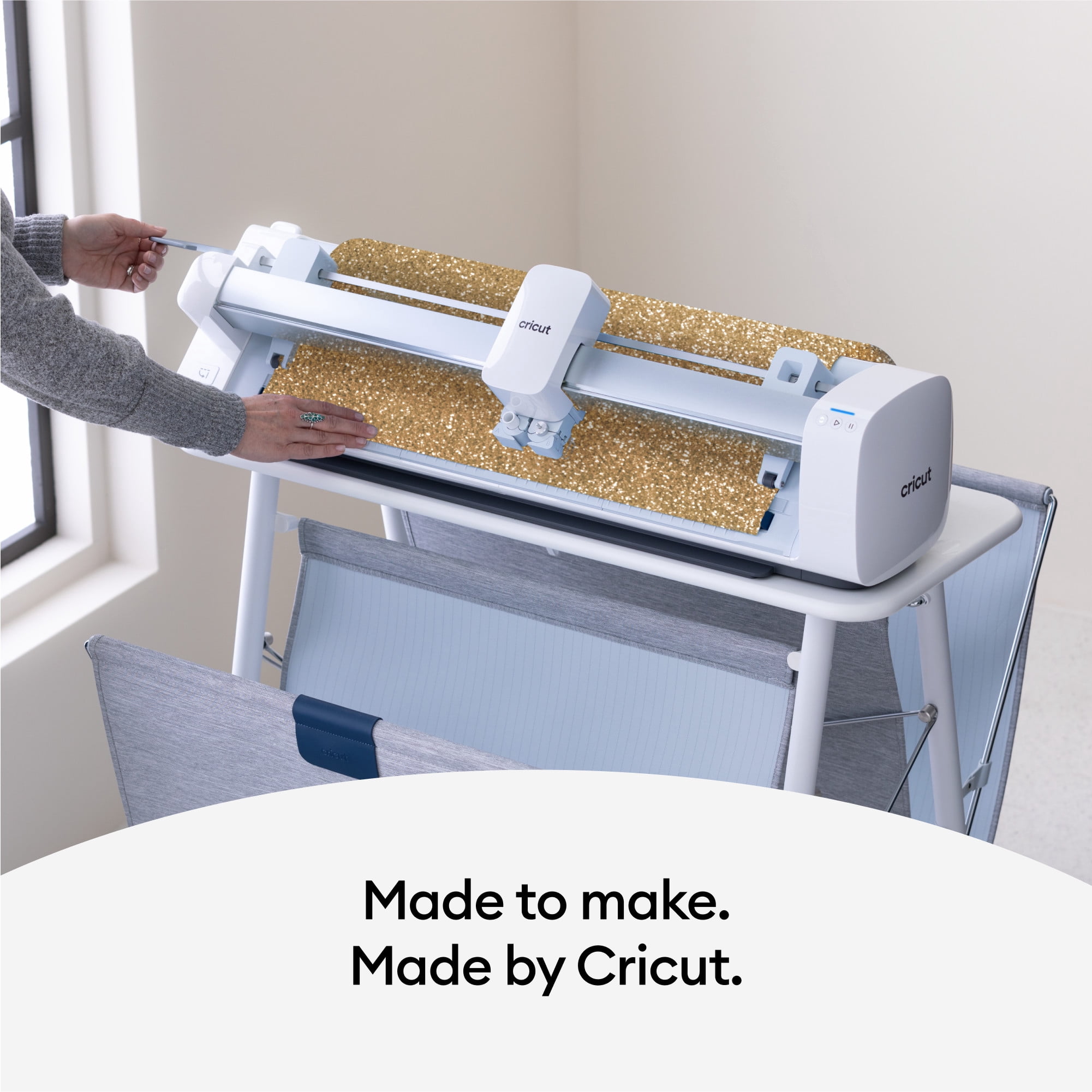 Cricut Venture Smart Iron-On Vinyl Glitter (25 in x 5 ft), 25" x 60"