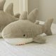thumbnail image 2 of Cojín de peluche de tiburón para niña, juguete de tiburón relleno de gran tamaño de 60cm para decoración de sofá, amigable con la piel, mano de obra fina, regalo de cumpleaños qym unisex, 2 of 2