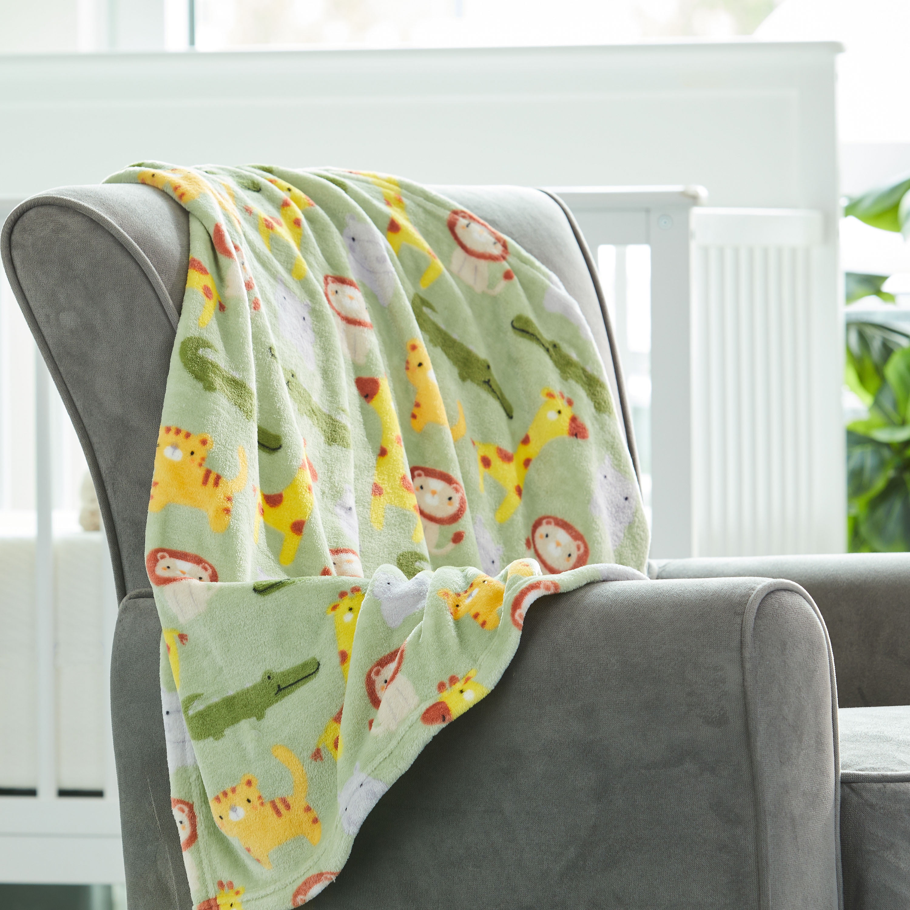 Parent's Choice Printed Jungle Green Super Soft Plush Baby Blanket, 30" x 36", Unisex Infant