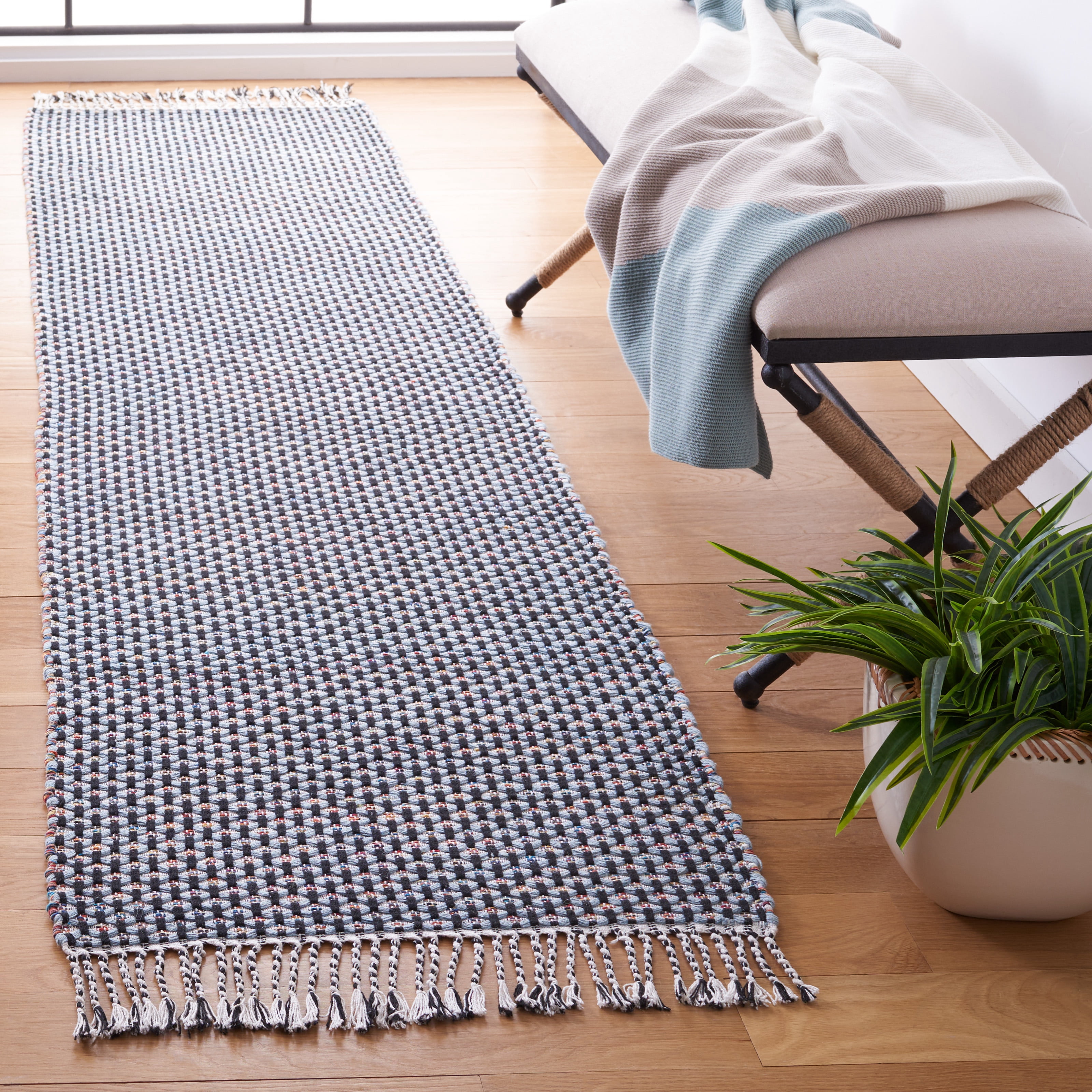 SAFAVIEH Montauk Annie Geometric Cotton Runner Rug, Blue/Black, 2'3" x 9'