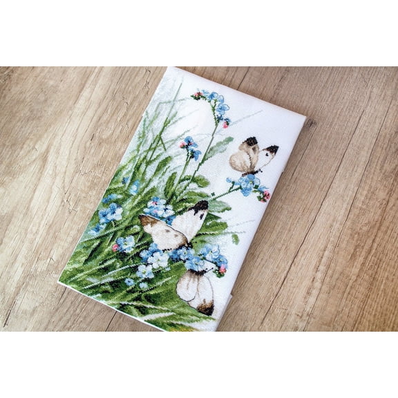 Counted Cross Stitch Kit Butterflies and bluebird flowers Leti939