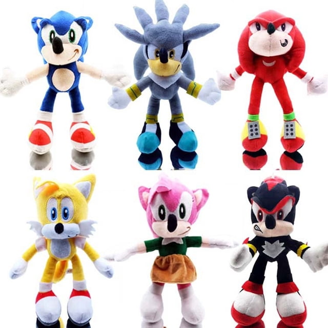 set de 6 peluches de sonic the hedgehog de 20 cm conjunto frontal de seis peluches de personajes de Sonic y amigos (Sonic azul, Tails amarillo, Amy rosa, Knuckles rojo, Shadow oscuro y Silver gris), cada uno de aprox. 20 cm, felpa suave, brazos extendidos sobre fondo blanco, ideal como juguete o muñeco para niños.