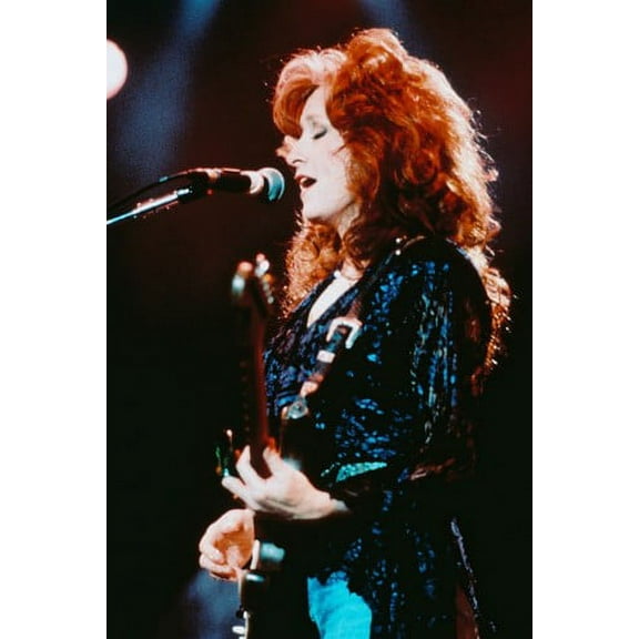 Bonnie Raitt 24x36 Poster in concert