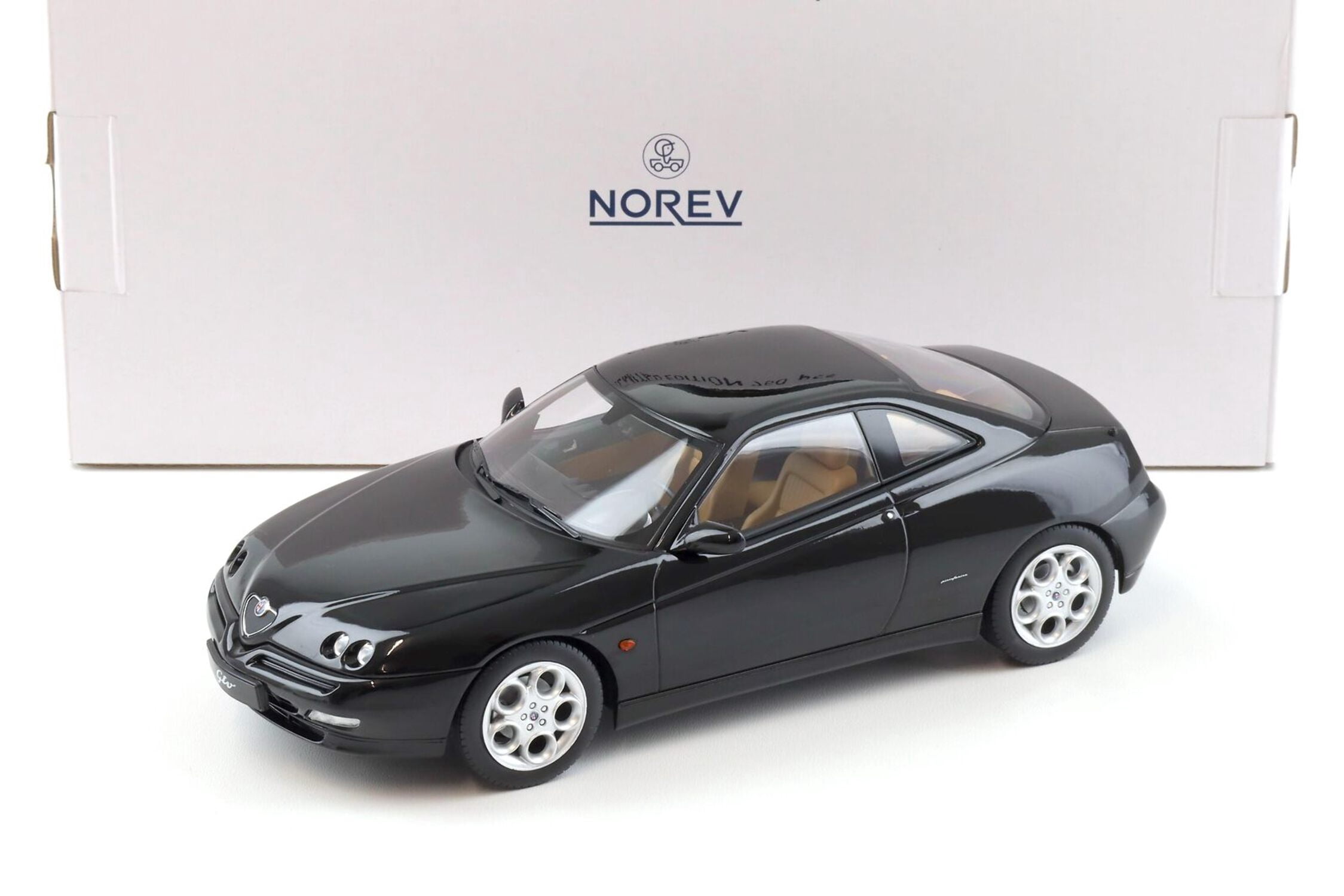 AUTOart 1/18 Alfa Romeo TZ2 1965 (red) - Walmart.com