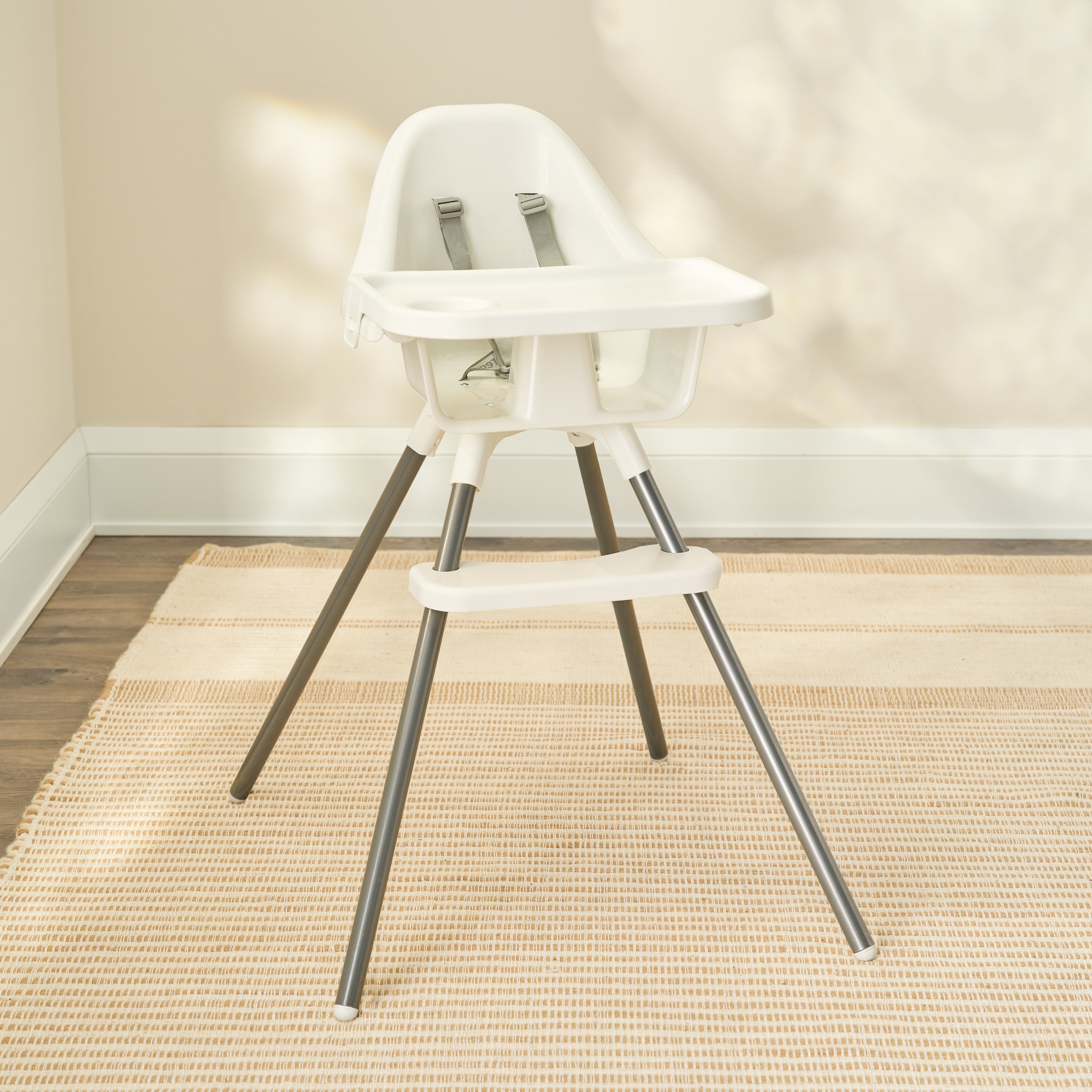Regalo Baby Basics High Chair with Removable Tray and 5-Point Harness for Ages 6-36 Months, White