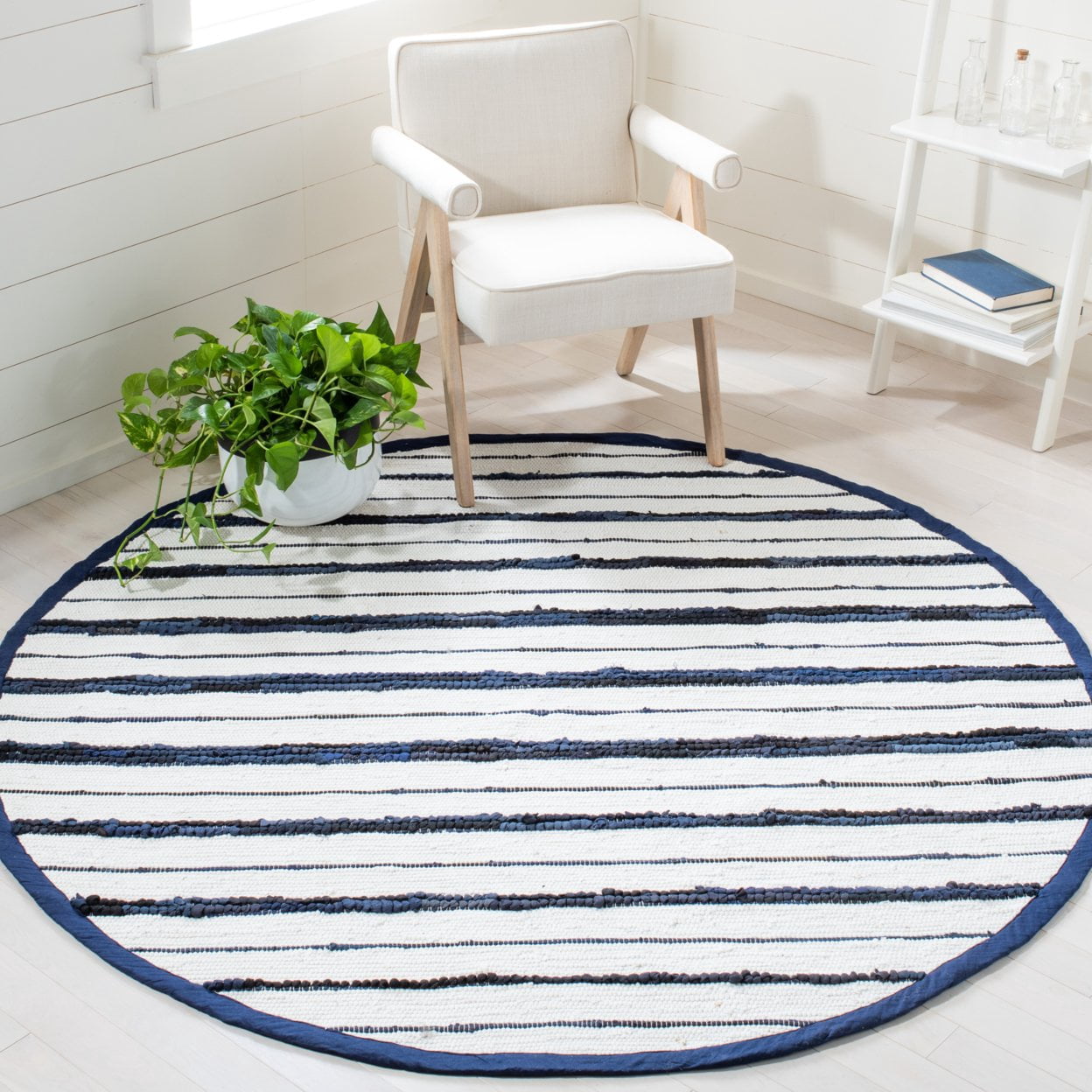 SAFAVIEH Montauk Rowena Striped Area Rug, Navy/Ivory, 6' x 9'