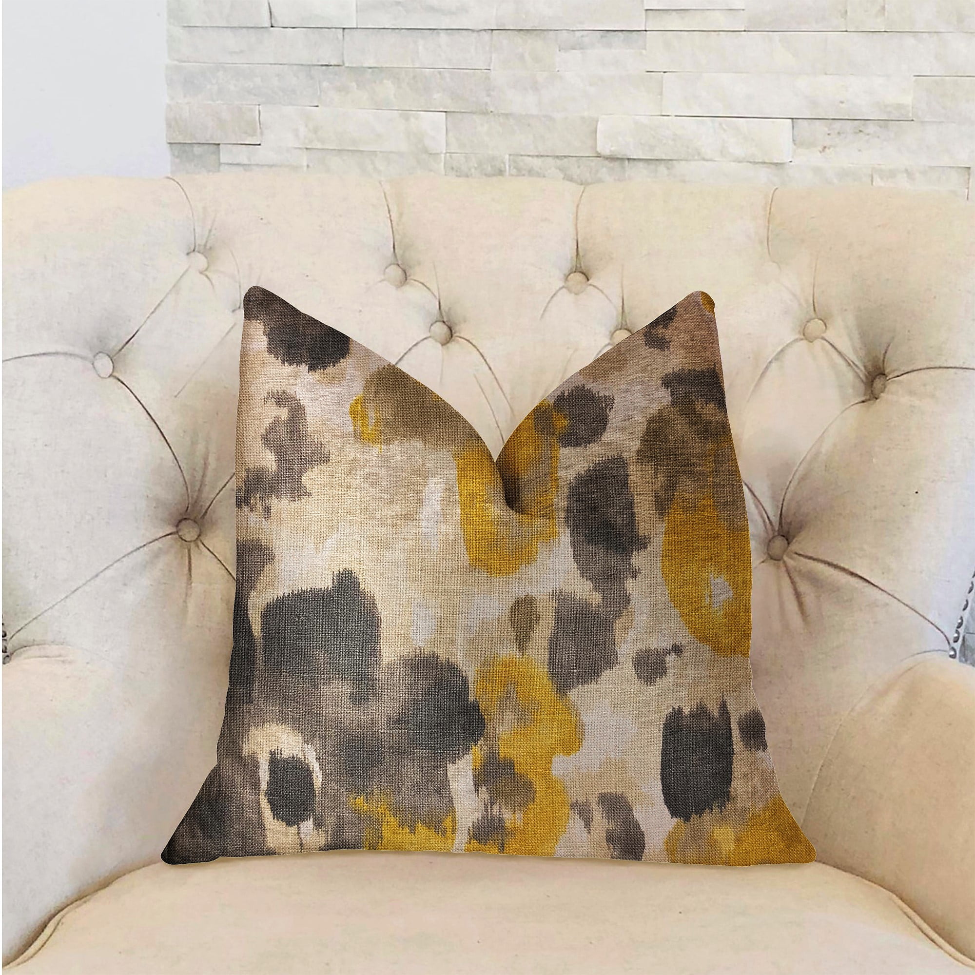 Yellow and gray pillows 2025