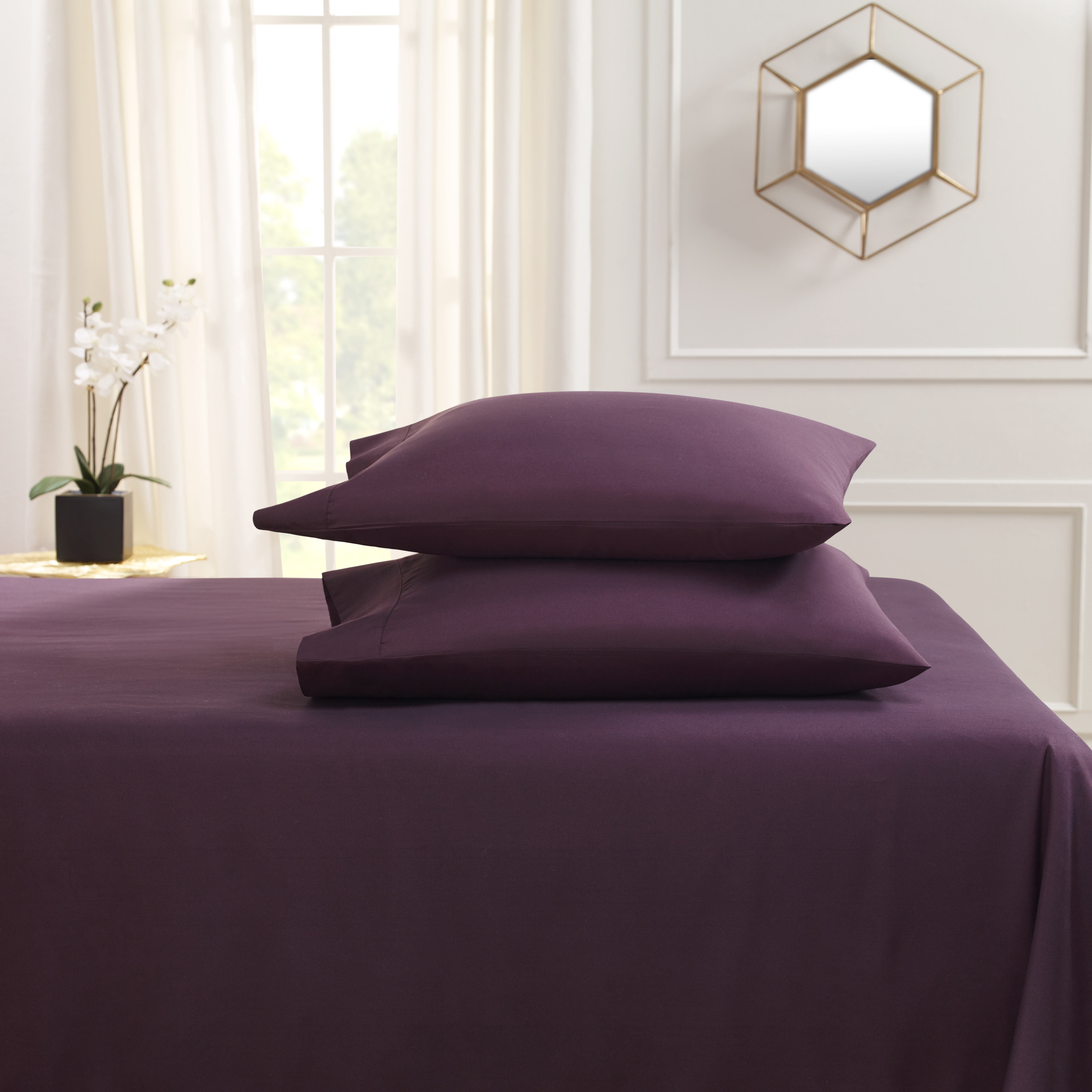 Hearth & Harbor Deep Pocket 5 Piece Solid Bed Sheet Set, 1800 Thread Count Microfiber Sheets, California King, Eggplant