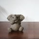 thumbnail image 2 of Adorable figura de elefante en miniatura, figuras coleccionables, artesanías de resina, escultura Cubre Boca, 2 of 6