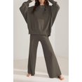 thumbnail image 2 of Suéter y pantalones Lounge Set Pink Queen para mujer, gris y marrón, 2 of 7
