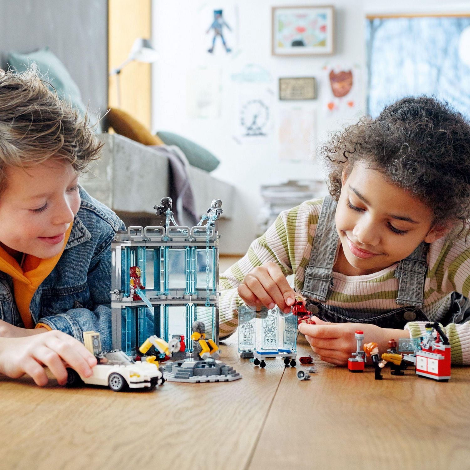 LEGO Super Heroes L’armurerie d’Iron Man 76216 Ensemble de construction (496 pièces)