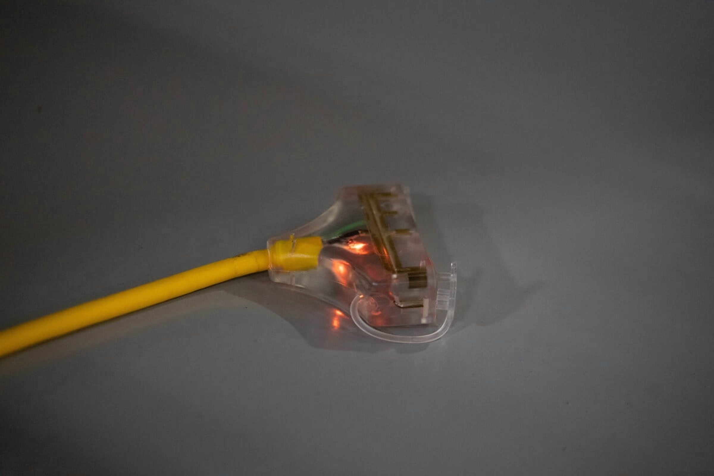 Southwire Cold Weather 3 Outlet Extension Cord 50' 12/3