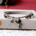 thumbnail image 4 of Set De 2 Pulseras De Imán De Astronauta Para Parejas, 4 of 7