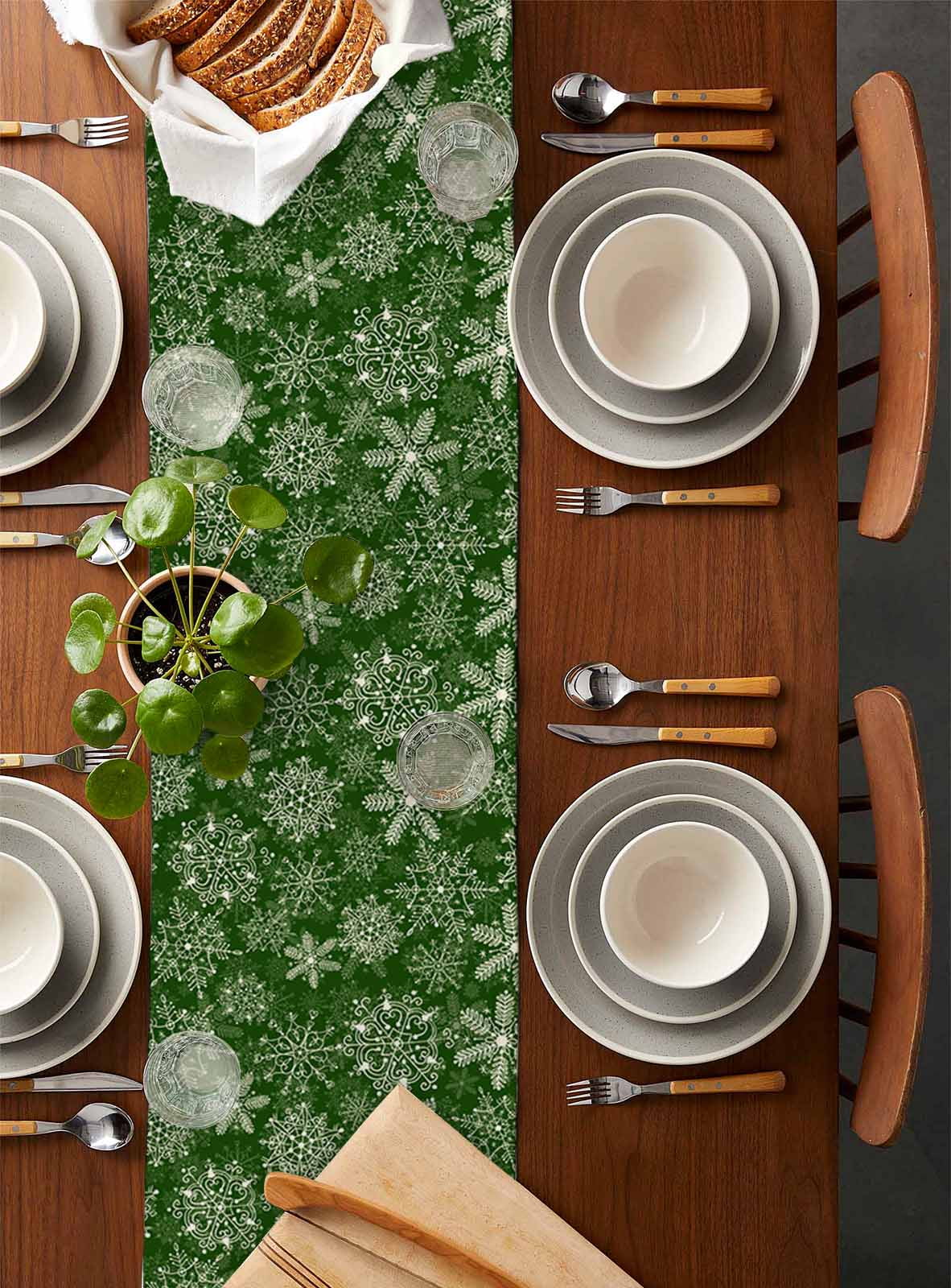 Green Snowflake Christmas Burlap-Cotton Table Runner 120 Inches Long,Xmas Snowflake Vintage Farmhouse Table Runners,Outdoor Dining Tablecloths Decor for Baby Shower Party Wedding 13x120