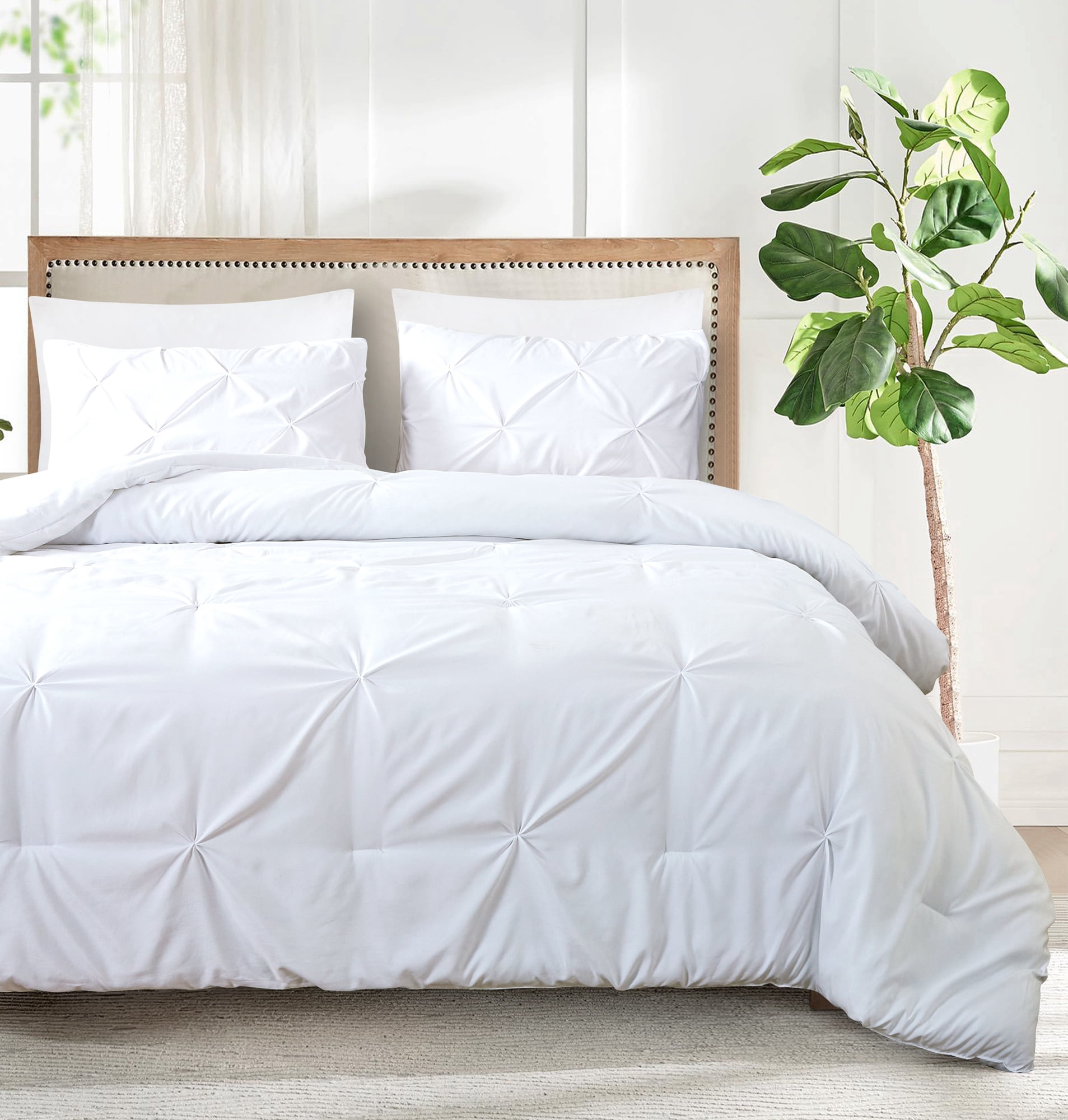 Marina Decoration Ultra Soft Luxury Fluffy Goose Down Alternative Solid Geometric Pintuck Tufted Bedding Set Pinch Pleated Comforter Set with Ruffled Shams, White Color