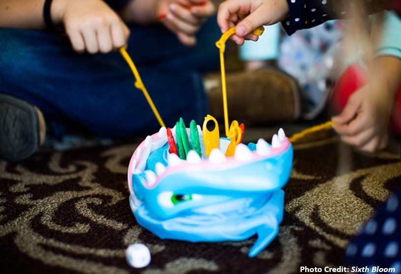 Pressman Shark Bite Fishing Game photo 4