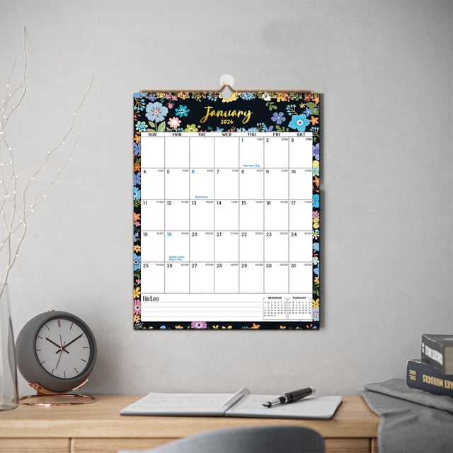 Calendario de pared 2026-2027 | Planificador anual de papel grueso con múltiples festivos en EE. UU. • Diseño grande y fácil de leer • Diseño duradero para oficinas y hogares • Organizador versátil