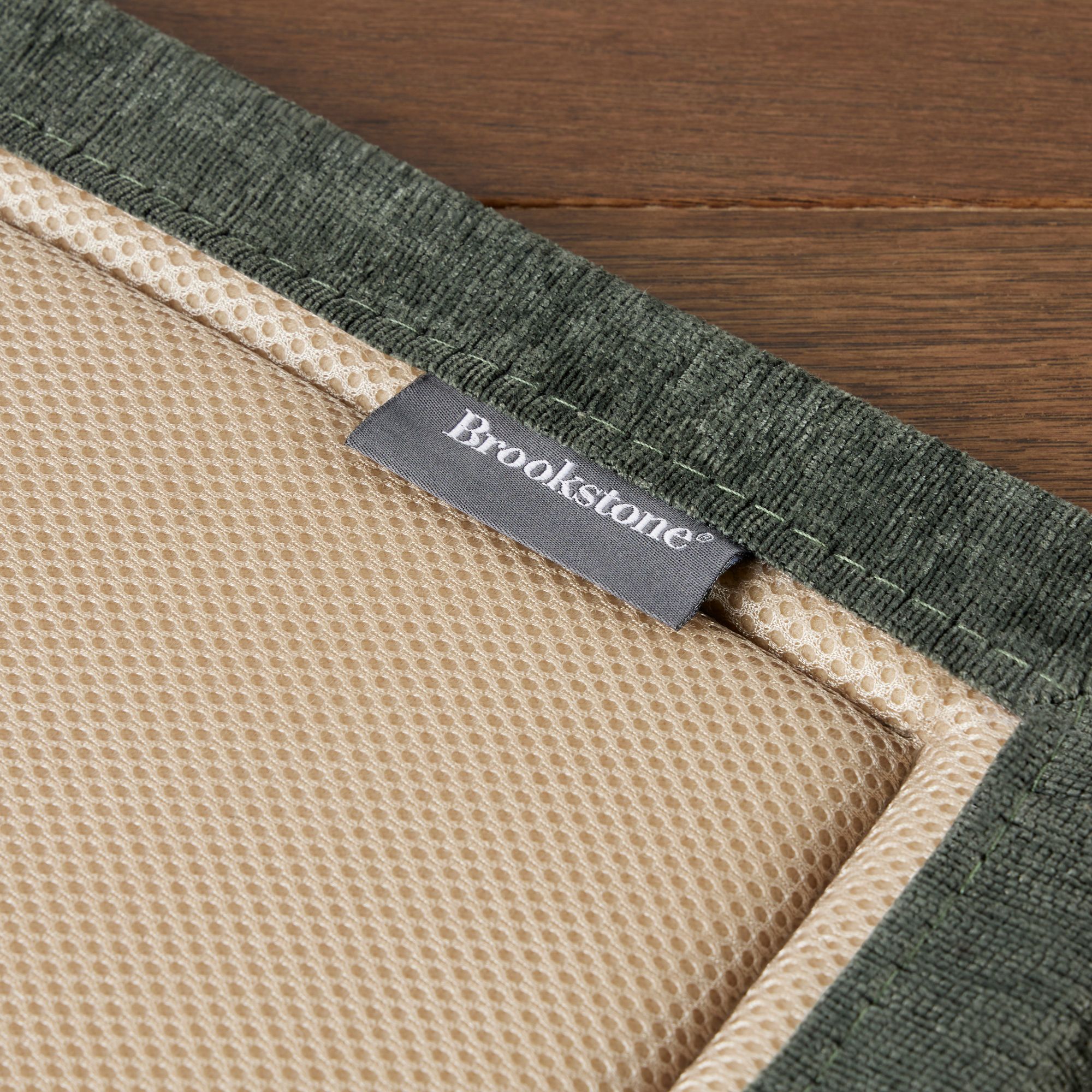 Brookstone Gentle Step Decorative Modern Textured Accent Rug, Sage, 20"x31"