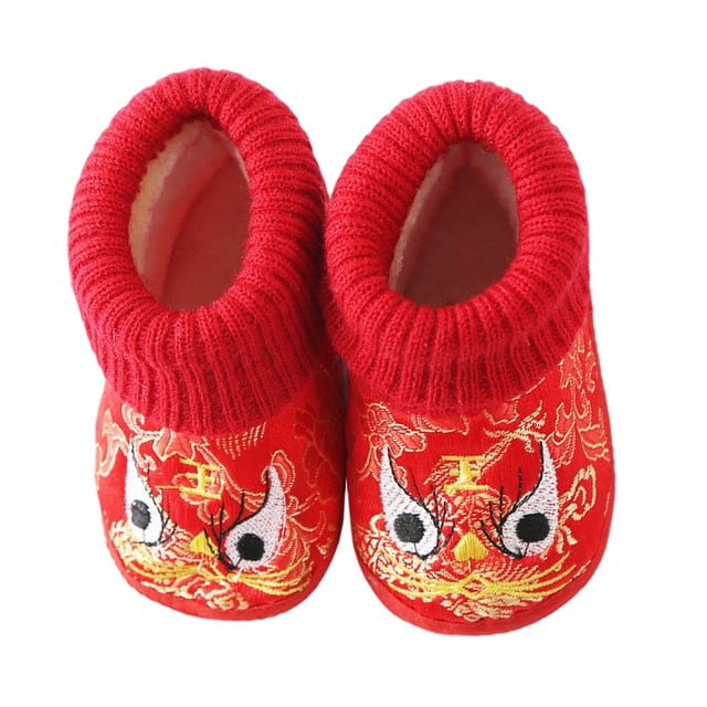 1 par de zapatos de invierno para niños, cálidos y bordados, informales.