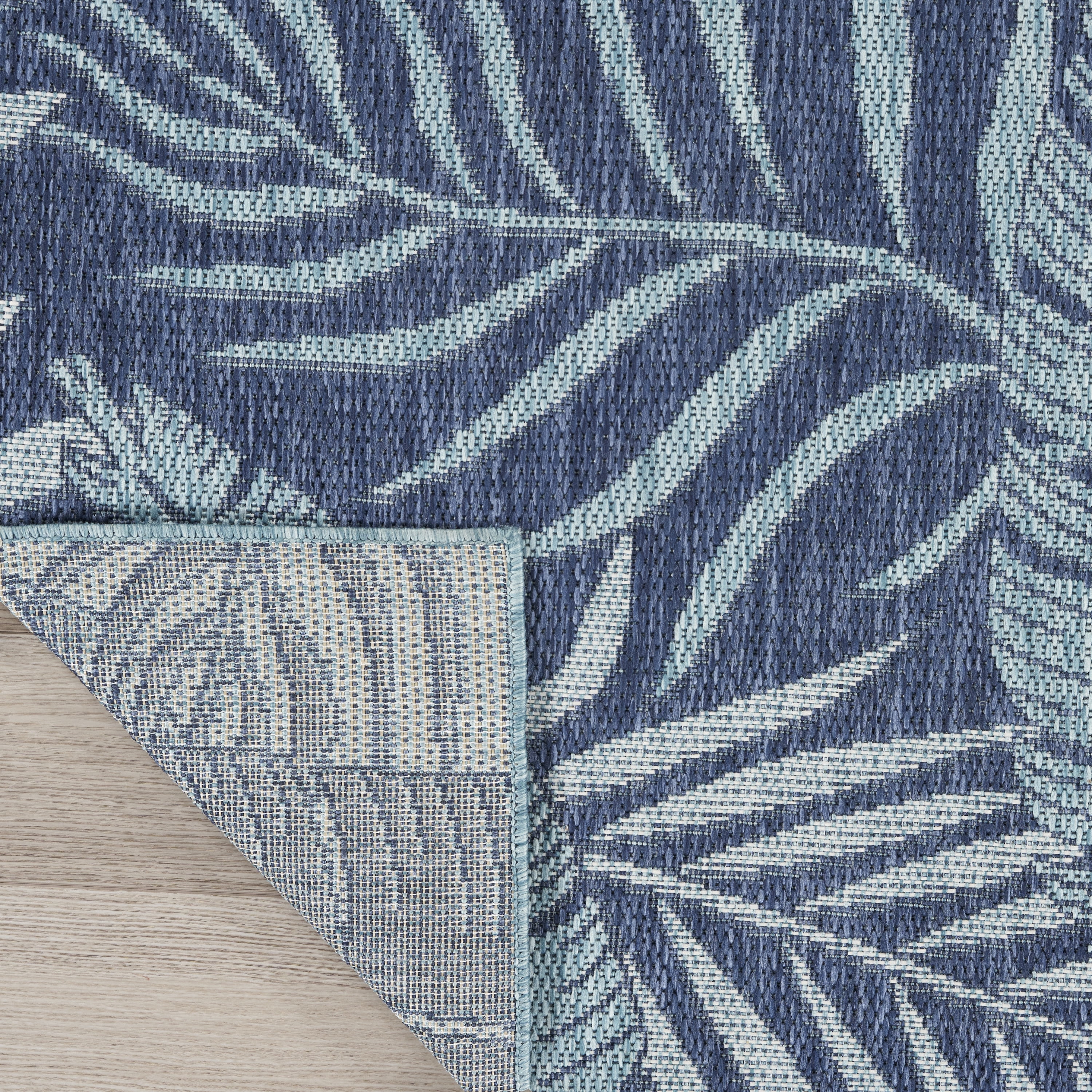 Nourison Garden Oasis Indoor/Outdoor Navy 5' x 7' Area Rug (5x7)