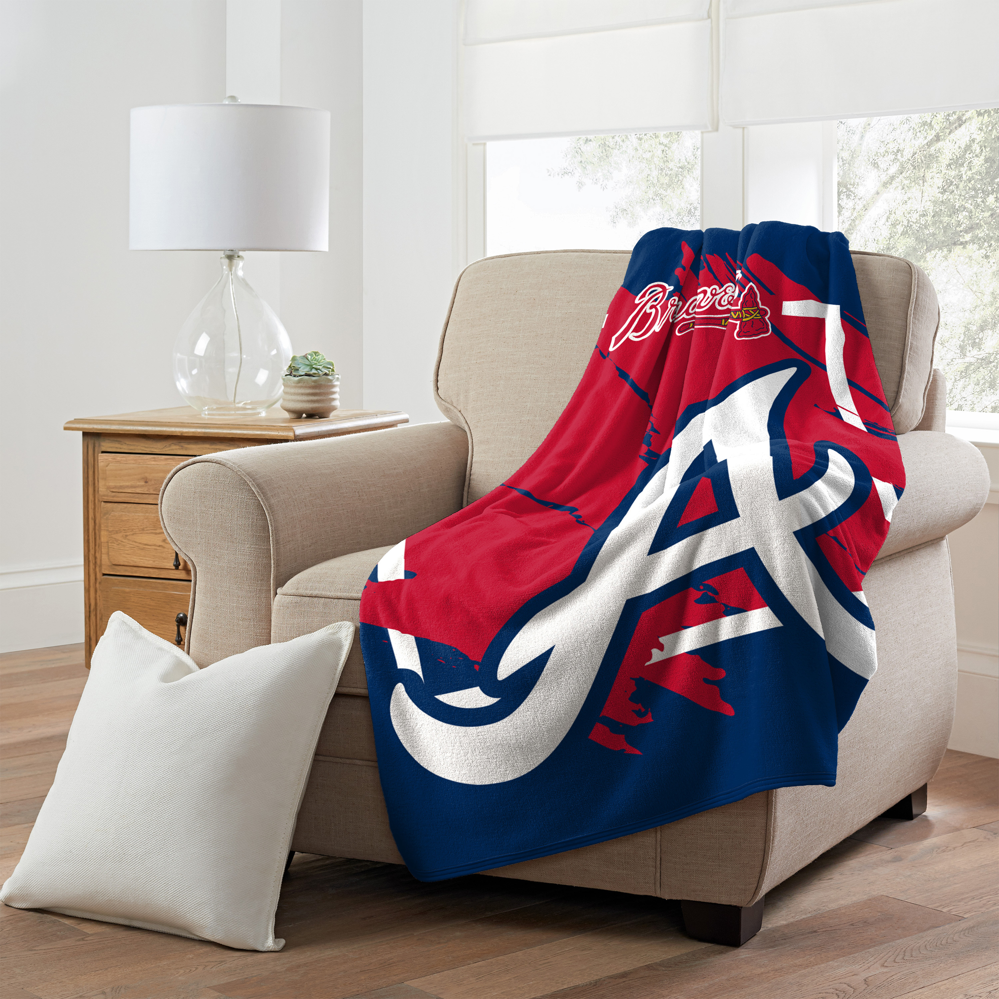 The Northwest Group  Atlanta Braves 46" x 60" Dimensional Micro Raschel Plush Throw Blanket - image 3 of 5