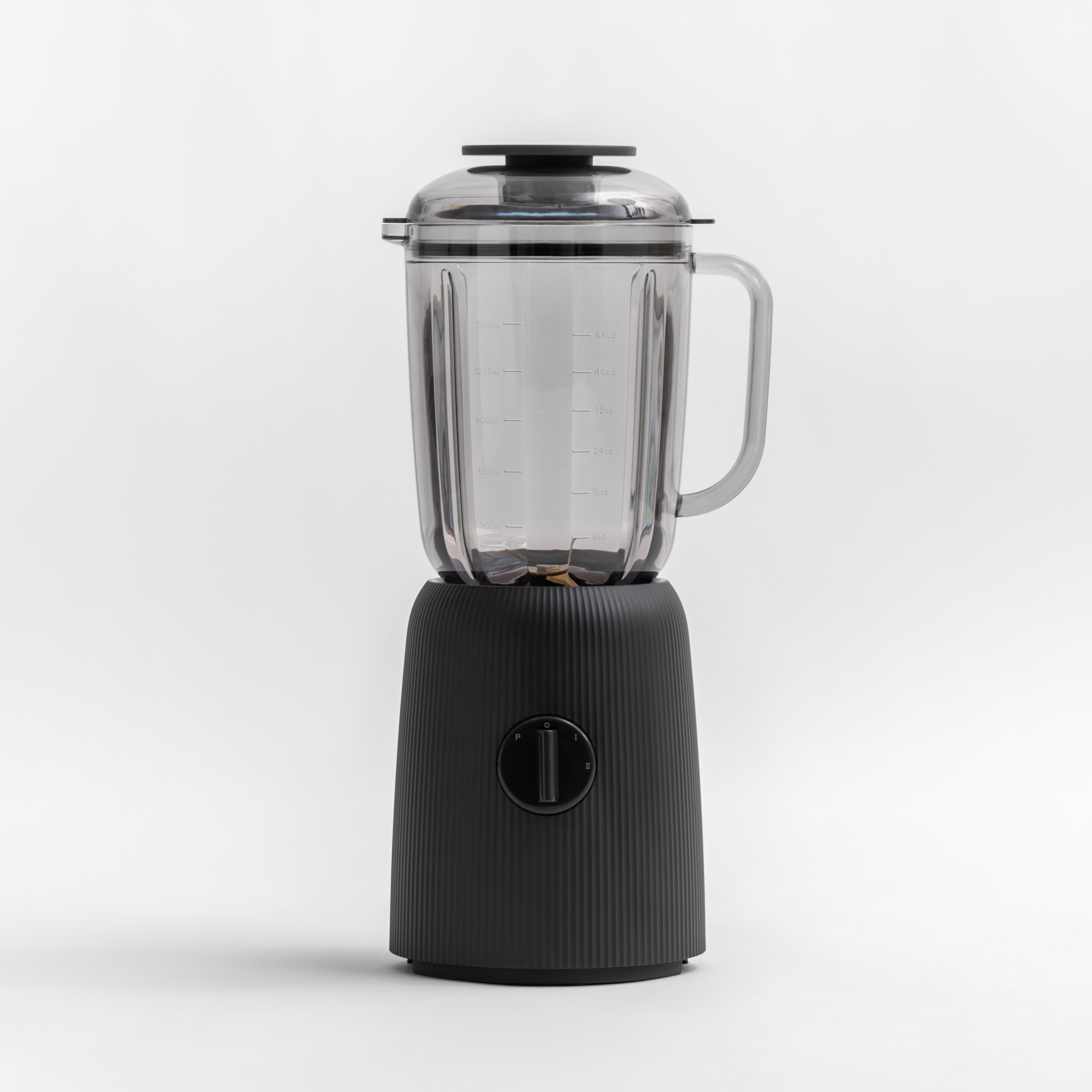 IRIS USA 3-Speed High-Power Professional-grade Countertop & Kitchen Blender - 50 oz Tritan Jar, Titanium-Coated Stainless Steel -Blades, Charcoal Black -for Smoothies, Frozen Drinks, Protein Shakes