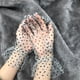 thumbnail image 1 of 1 par de guantes para mujer, cortos de tul de malla para traje de noche, accesorios de graduación, Cosplay blanco Soledad Guantes de encaje de mujer, 1 of 7