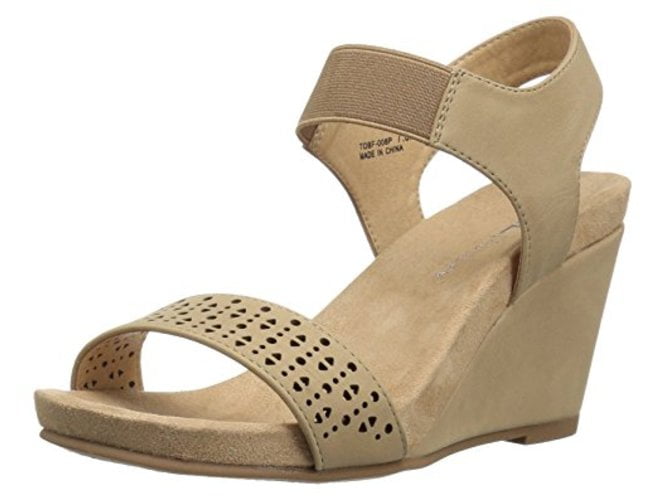 cl by laundry wedge sandal