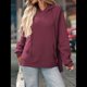 thumbnail image 5 of Sudadera con Capucha Extragrande para Mujer, Informal, de Larga, de Punto Gofre, con Cordón Ajustable y Abertura Lateral con Bolsillo. Vino Tinto XXL, 5 of 9