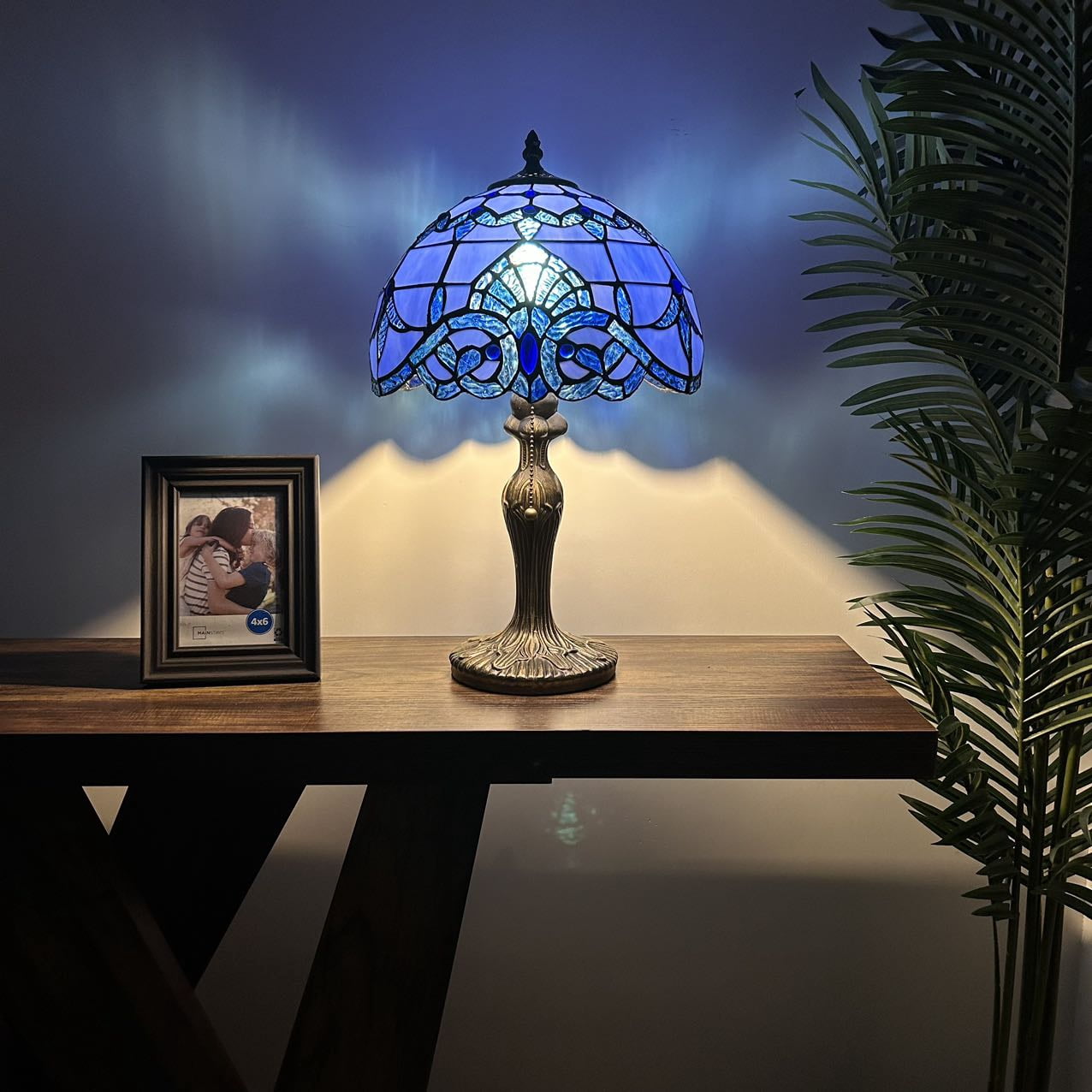 Tiffany Table Lamp Blue Stained Glass Baroque Style LED Bulb Included for Living Room Bedroom Bedside 12'W*12"D*19"H