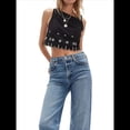 thumbnail image 3 of Blusa de Mujer Sin Mangas con Cuello Redondo, Dobladillo Ondulado con Colores Contrastantes y Bordado Negro S, 3 of 7
