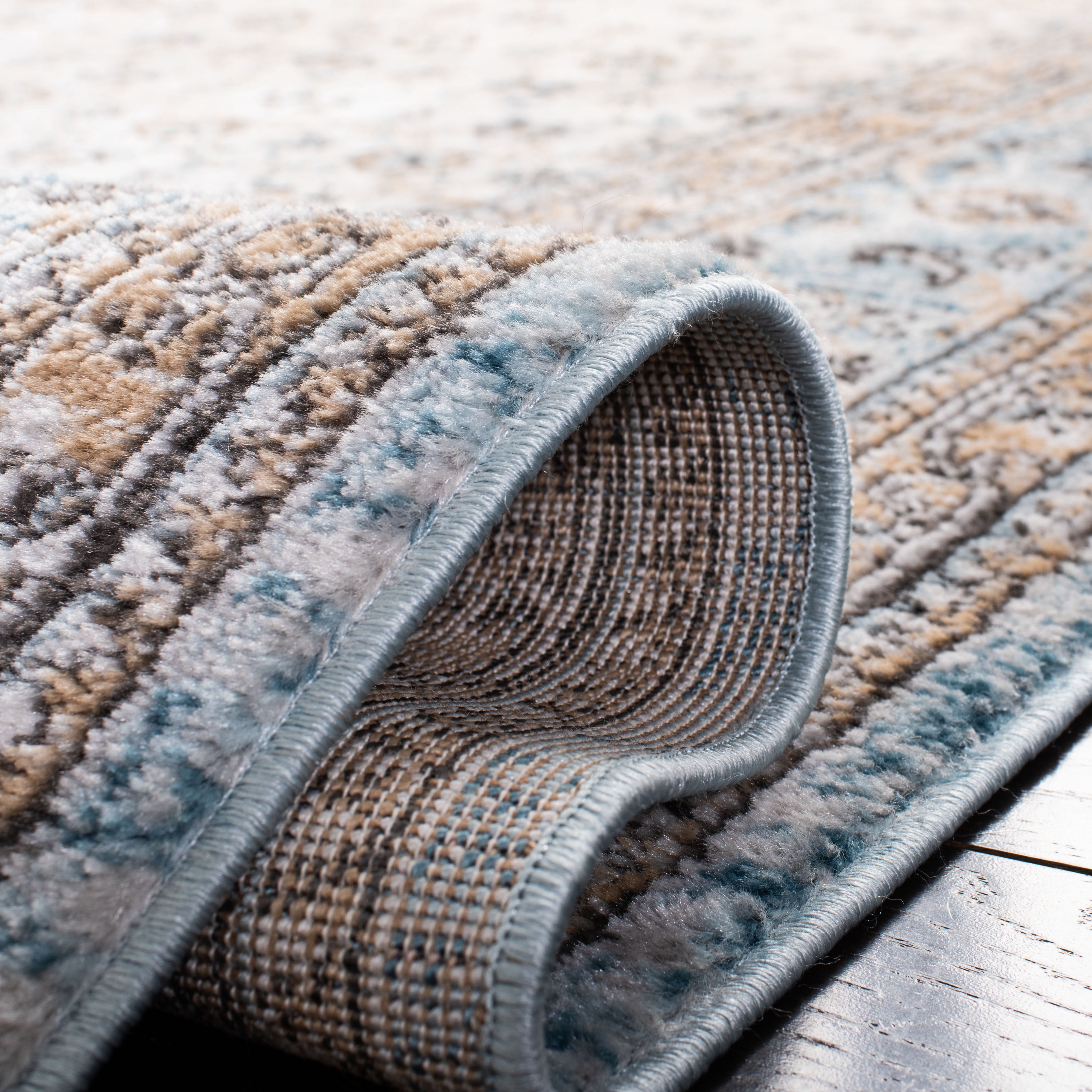 Safavieh Shivan Jaime Traditional Area Rug or Runner