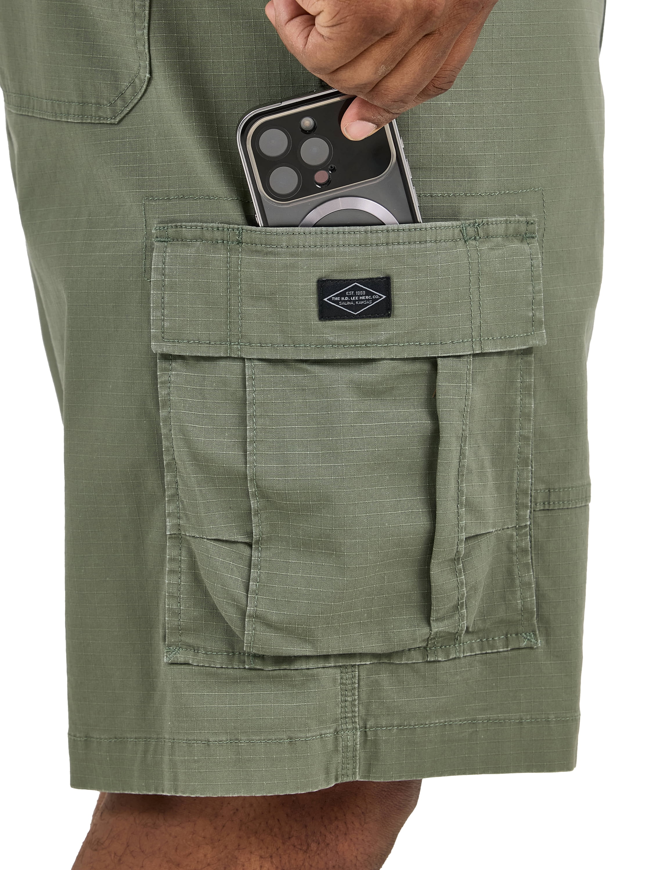Lee® Men's Big and Tall Extreme Motion 11" Carolina Cargo Short