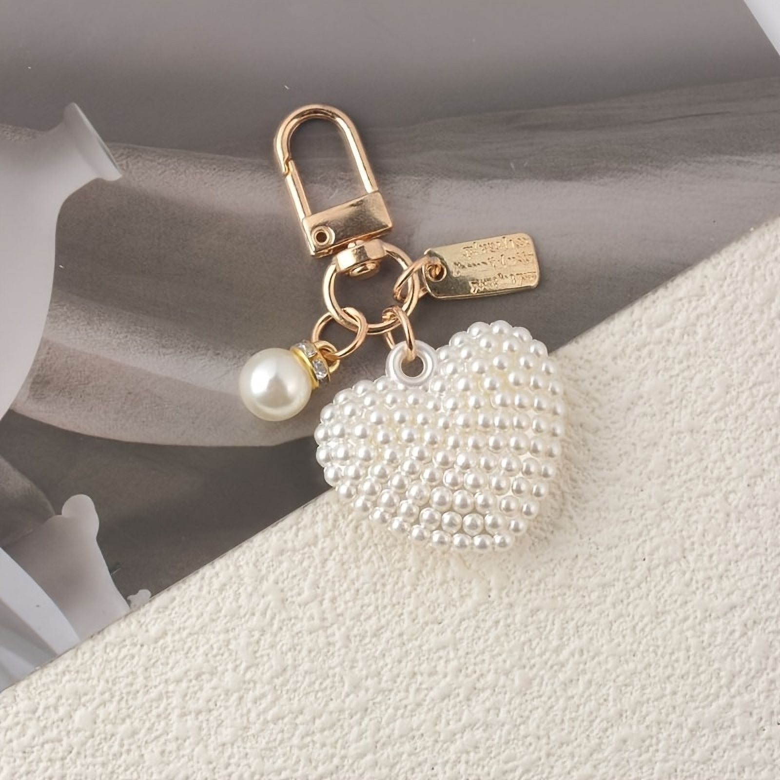 1 piece of heart -shaped imitation pearl beaded keychain, headphone box bag, key ring pendant,Key chain