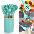thumbnail image 3 of Juego de utensilios de cocina de silicona, juego de utensilios de cocina de 11 piezas con soporte, utensilios de cocina con mango de madera, revestimiento antiadherente y resistente al calor,, 3 of 8