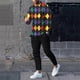 thumbnail image 2 of Conjuntos de dos piezas de moda de primavera y otoño para hombre, camisetas con estampados gráficos y pantalones ajustados, trajes para hombre, ropa informal, trajes de calle, 2 of 5