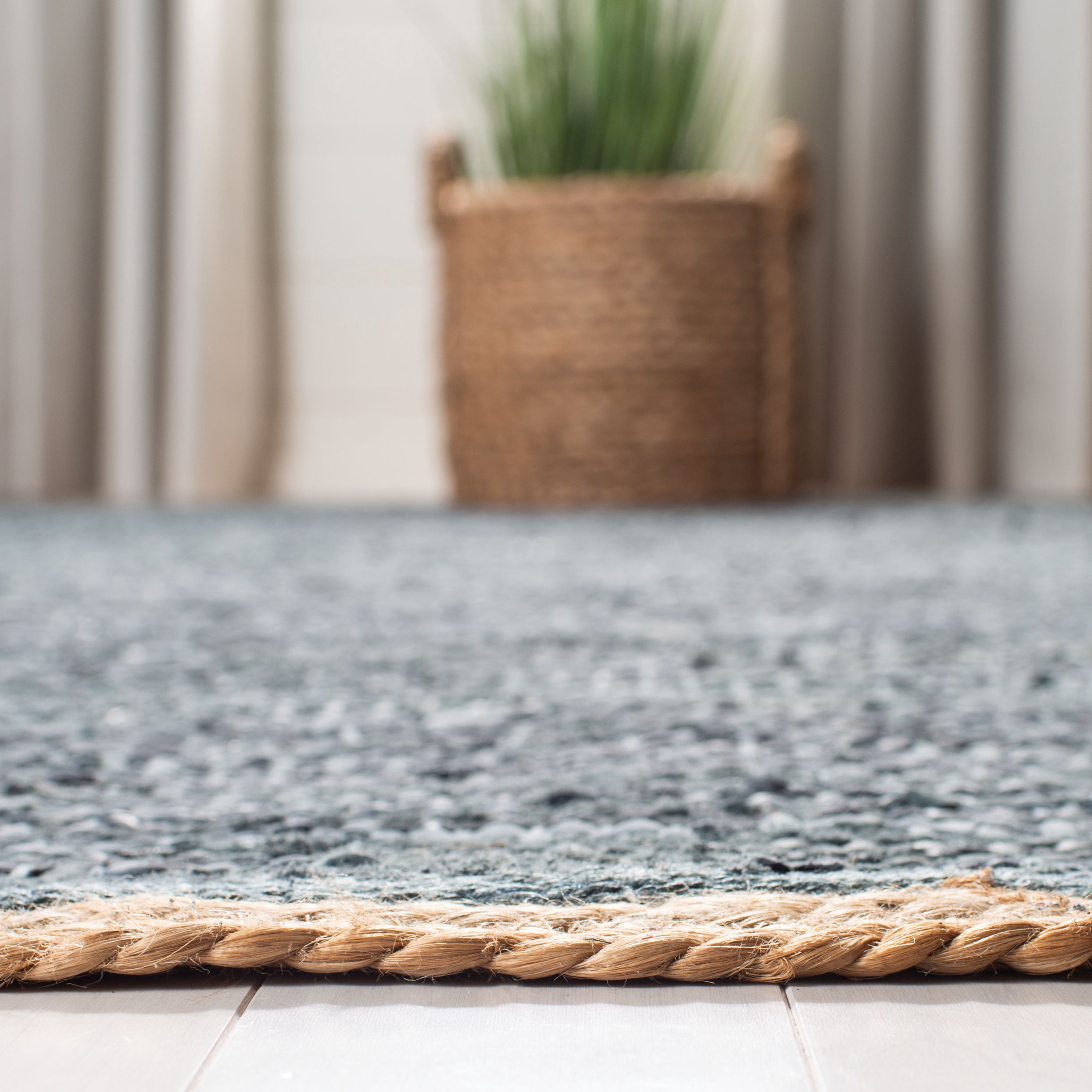 SAFAVIEH Cape Cod Ainsley Texture/Embroidery Area Rug, Gray/Natural, 3' x 5'