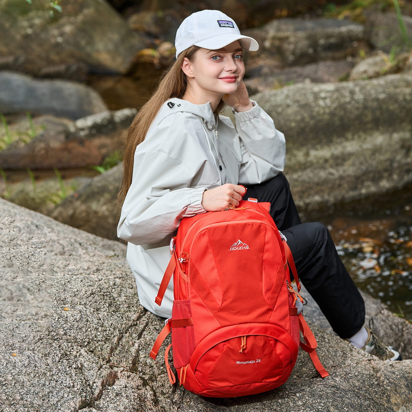 JIDIZHE 25L Polar Explorer Hiking Backpack, Lightweight Water-Resistant Outdoor Travel Backpack for Men & Women, Red