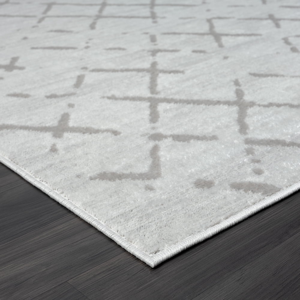 LR Home Carmen 7'9" x 9'9" Gray Geometric Stain Resistant Indoor Area Rug