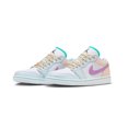 thumbnail image 1 of Zapatillas de baloncesto Air 1 Low OG blancas, azules hielo, clásicas, blancas, negras y rojas, unisex, cómodas, con correa, estilo retro, informales, de caña baja, 1 of 4