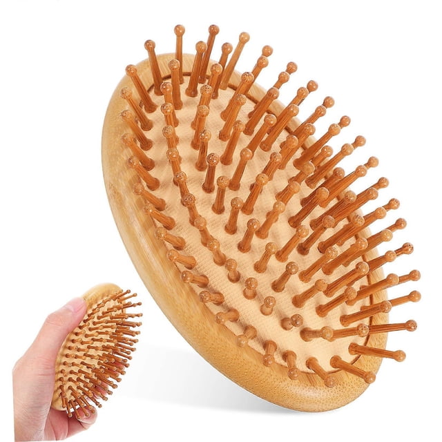 Cepillo masajeador del cuero cabelludo y peine de bambú para desenredar el cabello y eliminar nudos suavemente.