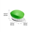 thumbnail image 3 of Cepillo para verduras OXO Good Grips negro y verde, 3 of 3