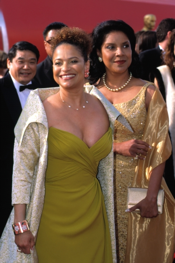 Debbie Allen And Phylicia Rashad At Academy Awards 3252001 By Robert