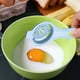 thumbnail image 4 of Xihbxyly Abridor de Huevos, Batidor de Huevos Manual, Descascarador Fácil, Separador de Claras de Acero Inoxidable, Ideal para Cocinar y Hornear, Esencial para La Cocina Del Hogar, Práctico y Diverti, 4 of 6