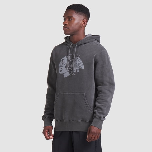 Men's Fanatics Black Chicago Blackhawks Made in Canada Pullover Hoodie