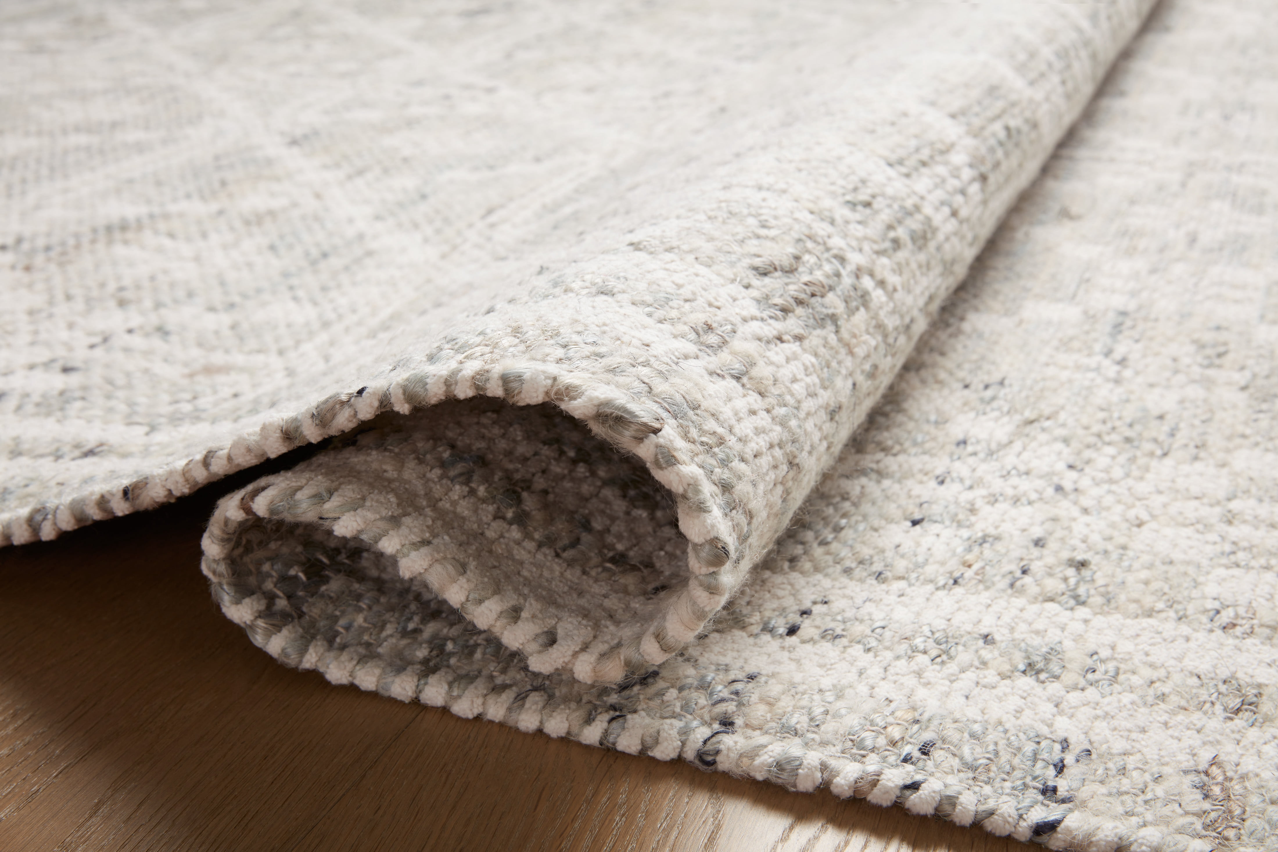Angela Rose x Loloi Rivers Lagoon / Ivory 8'-6" x 11'-6" Area Rug