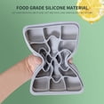 thumbnail image 5 of Set de 2 Bandejas de Hielo de Silicona Flexible con Tapa para Liberación Fácil y Almacenamiento Apilable sin BPA para Whisky y Comida de Bebé en Color Gris Nieve, 5 of 5