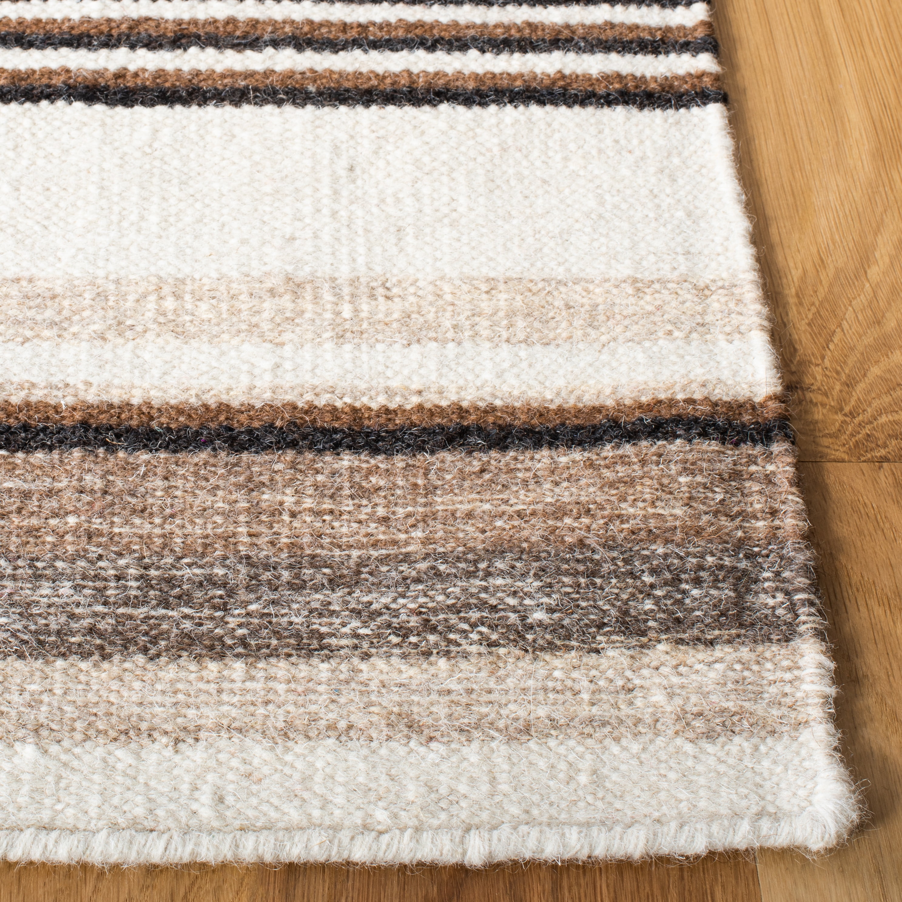 SAFAVIEH Striped Kilim Colbert Striped Area Rug, Natural/Ivory, 3' x 5'