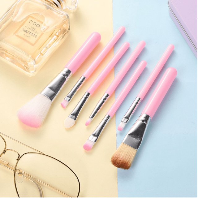 Venta al por mayor, brocha de maquillaje profesional de lujo, brocha de sombra de ojos personalizada, juego de brochas de maquillaje rosa, configuración Hello Kitty